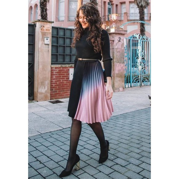 NWT GRADIENT PLEATED SPLICING BELTED KNIT DRESS IN BLACK - Picture 2 of 12